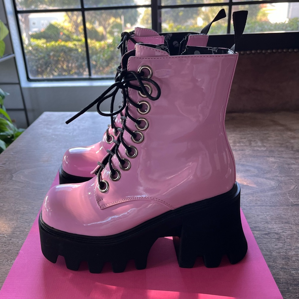 LaModa size 6 Run To You Chunky Platform Ankle Boots